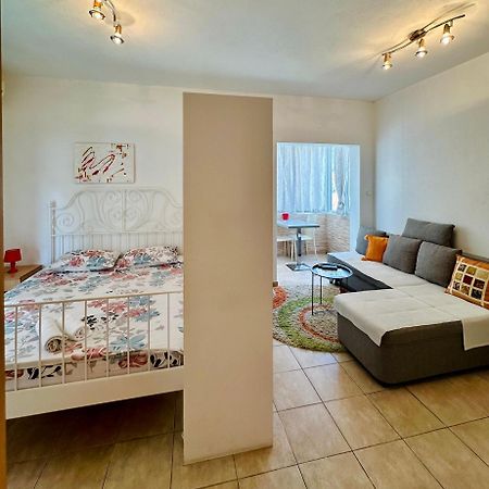 Villa Nela 티바트 외부 사진