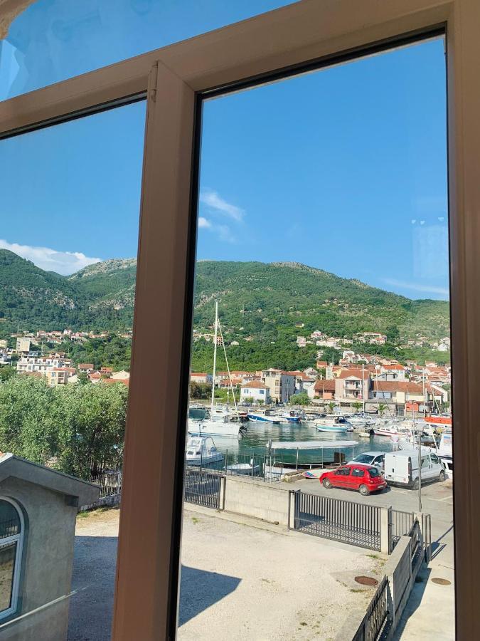 Villa Nela 티바트 외부 사진