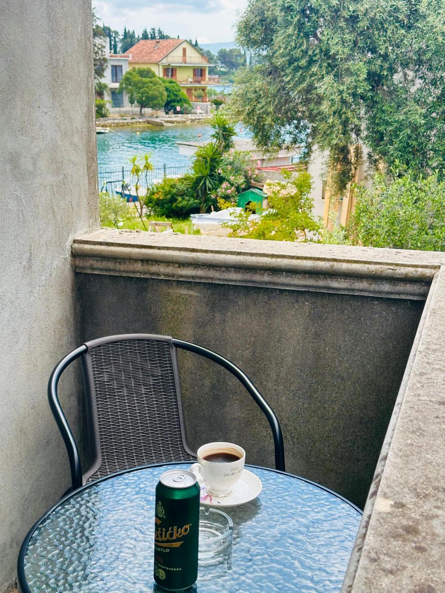 Villa Nela 티바트 외부 사진